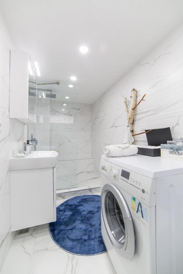 Apartment Space *